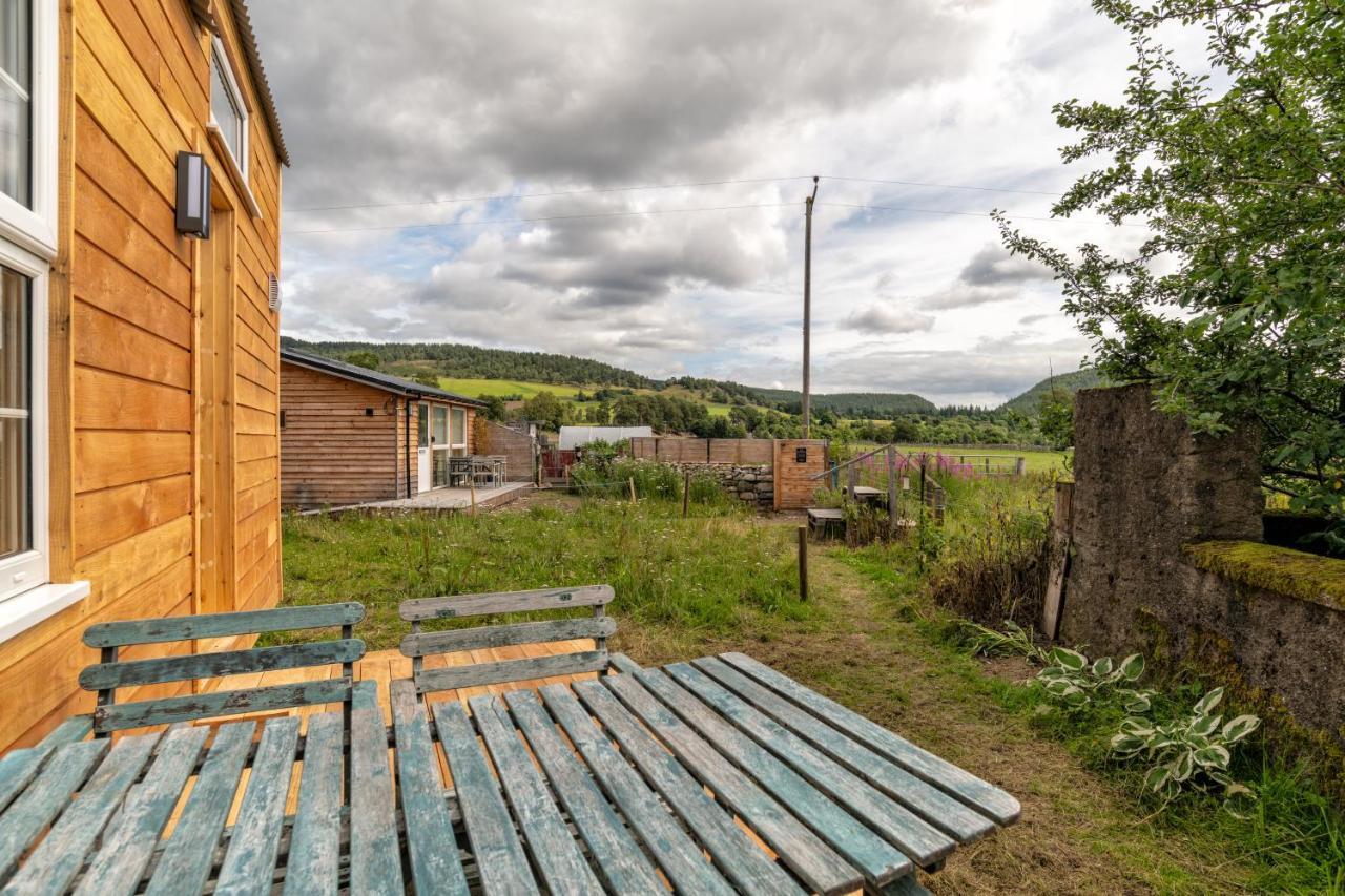 Enchanting Tiny House With Wood Burner And Hot Tub In Cairngorms Ballater Zewnętrze zdjęcie