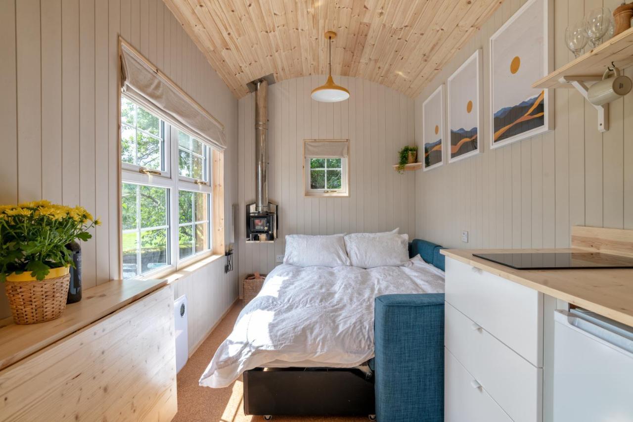 Enchanting Tiny House With Wood Burner And Hot Tub In Cairngorms Ballater Zewnętrze zdjęcie
