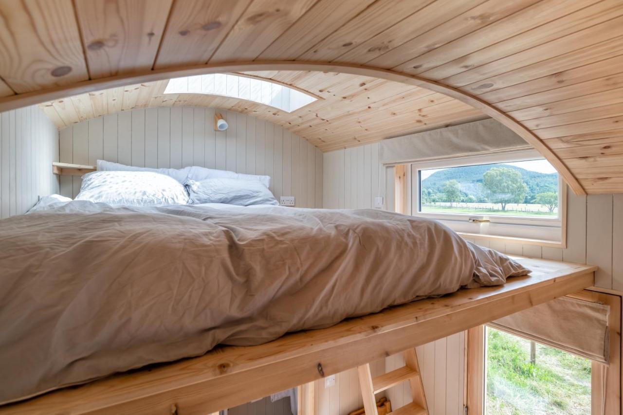 Enchanting Tiny House With Wood Burner And Hot Tub In Cairngorms Ballater Zewnętrze zdjęcie