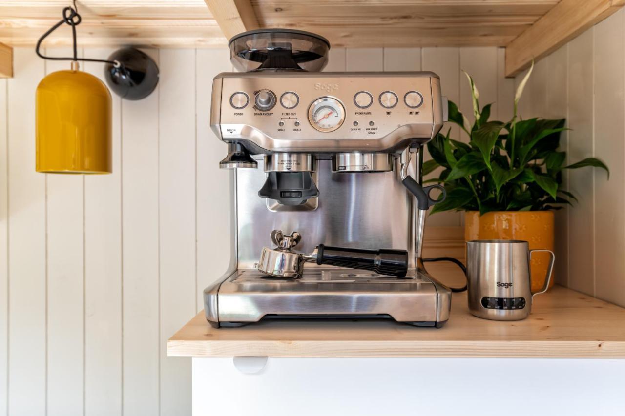 Enchanting Tiny House With Wood Burner And Hot Tub In Cairngorms Ballater Zewnętrze zdjęcie